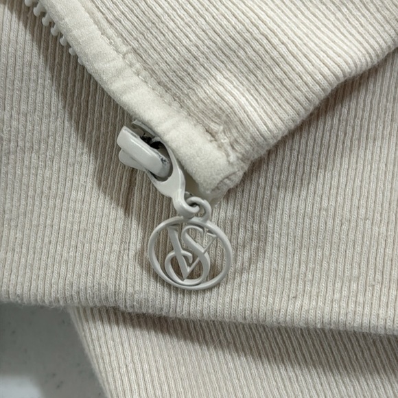 VS Fleece Jacket Small Off White with Full Zip Women’s - Picture 12 of 13